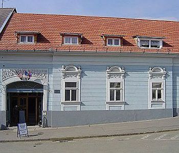Varkapu Panzio Егер Екстериор снимка